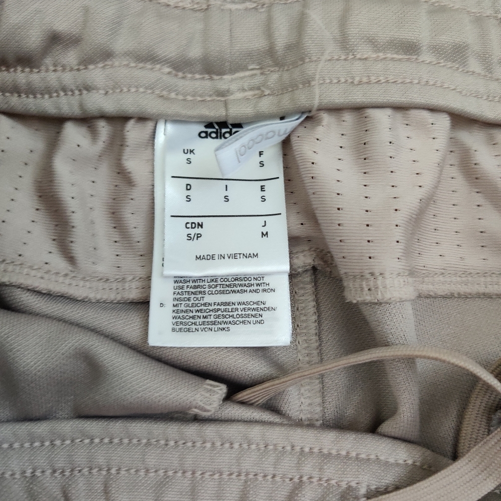 2 GUC Adidas track pants - Picture 9 of 9